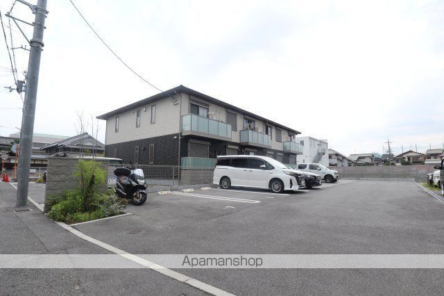 SHAMAISON 今国府の玄関写真