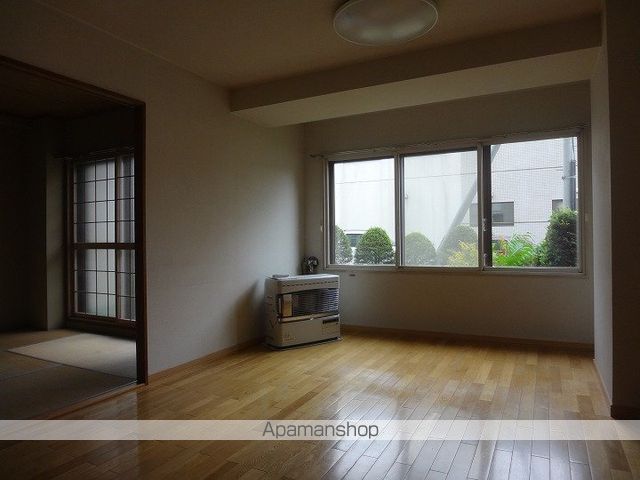サンシャイン85の内装写真