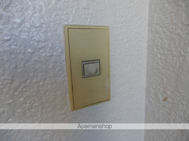ロイヤルハイツ杉田の内装写真