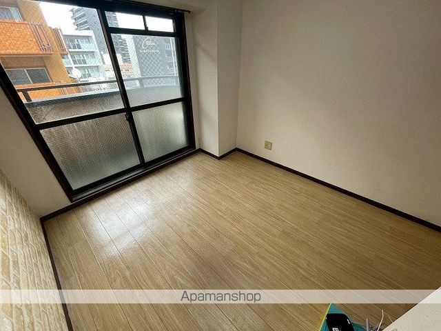 インターナショナル玉造の内装写真