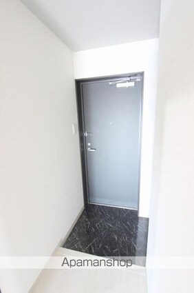 ａｄｅｎｉｕｍ　Ｆｏｒｅｓｔ[1LDK/45.32m2]の玄関