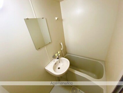 滋賀県東近江市八日市町[1K/21.44m2]のバス