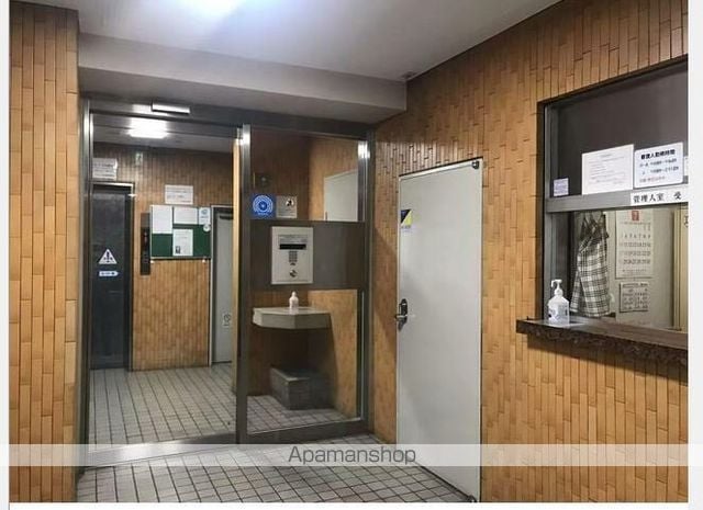 グローリア初穂武蔵境の玄関写真