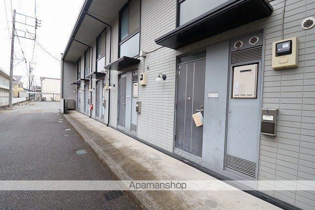 レオパレスMARCH’98の玄関写真