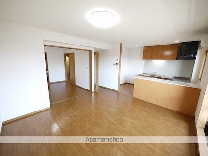 アヴニール池田[2LDK/66.05m2]のリビング・居間