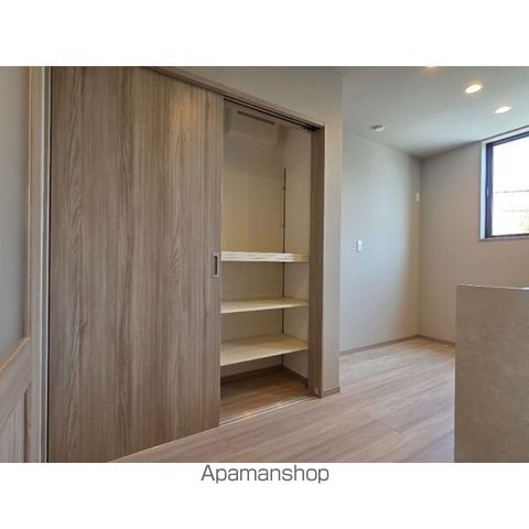 Garagehouse3の内装写真