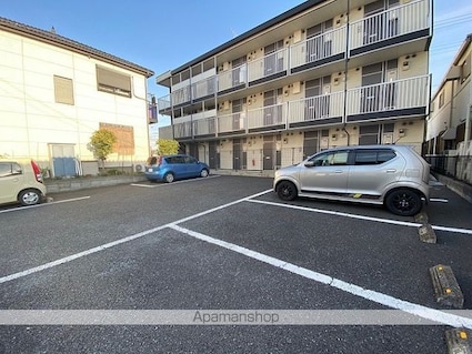 レオパレス金華苑[1K/19.87m2]の駐車場