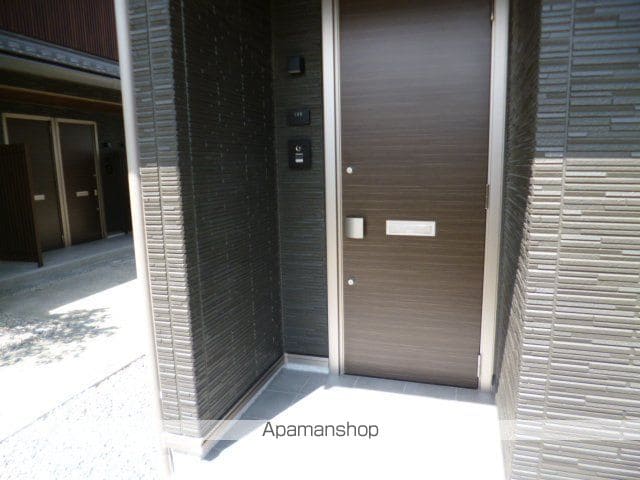 富山地鉄不二越上滝 上堀駅 徒歩14分 2階建 築10年の玄関写真