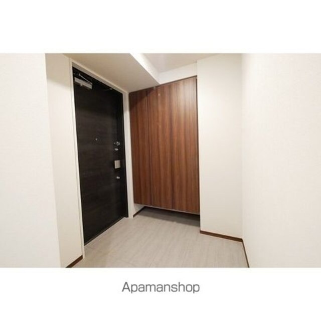 コンフォリア新宿イーストサイドタワー[1LDK/62.86m2]の玄関