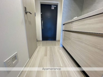 プレール・ドゥーク新宿Ｗｅｓｔ[1K/25.3m2]の玄関