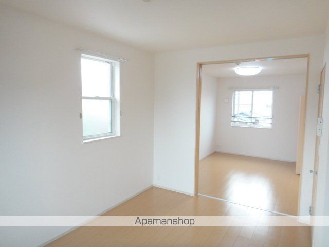 新居浜市 2階建 築16年の内装写真