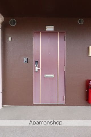 グレイス森井の玄関写真