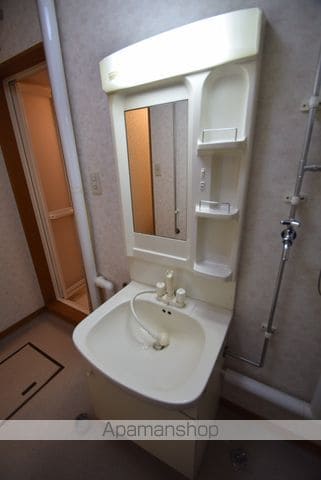 ハイエスト6条の内装写真