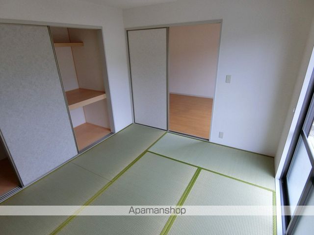 ベルコート精華台B棟の内装写真