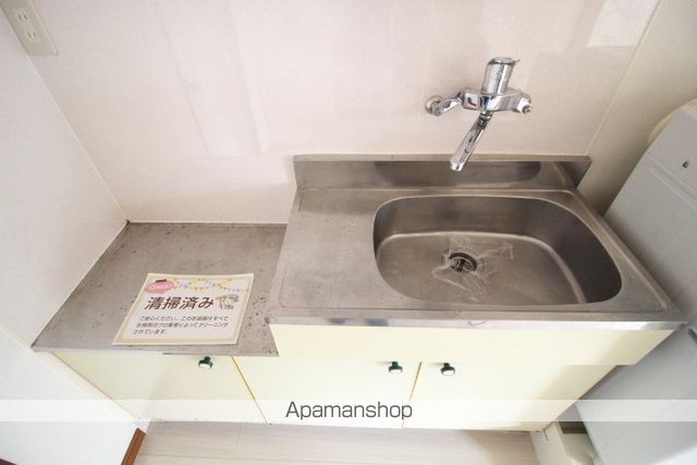 TSUSHIMA HIGASHI APARTMENTの内装写真