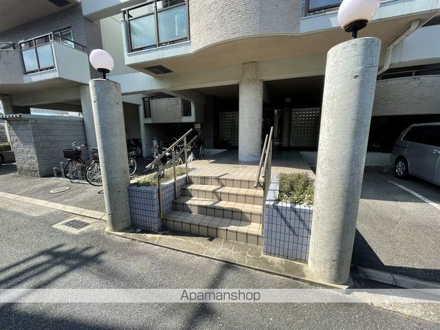 DESAPUTRIの玄関写真