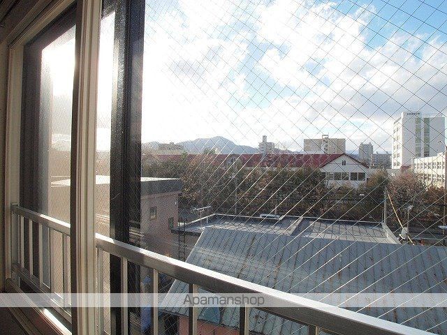 サークヒル学園前の内装写真