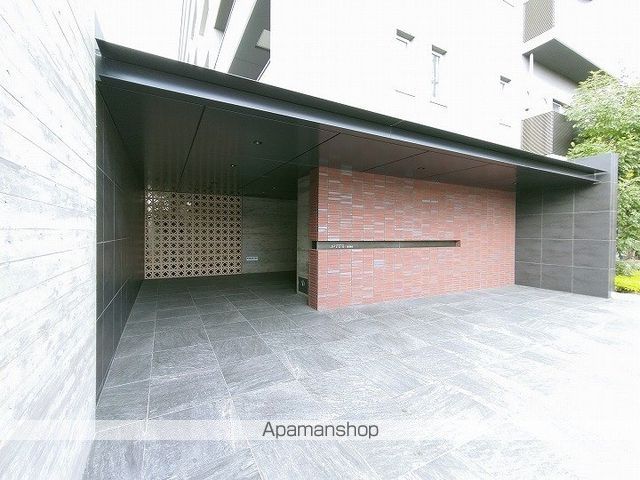 JPNOIE吹田垂水の玄関写真