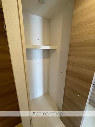 滋賀県大津市本堅田６丁目[1LDK/44.71m2]の玄関