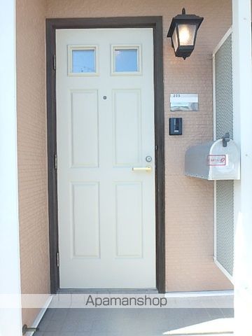 ラフィネ センチュリーの玄関写真