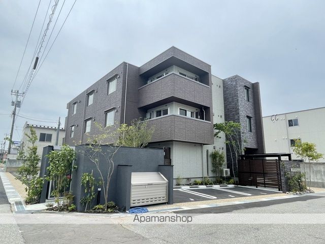 レフィシア堀川小泉の外観写真