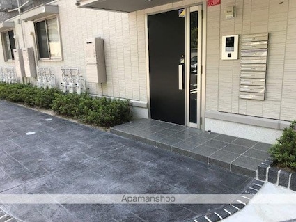 滋賀県大津市本堅田６丁目[1LDK/44.71m2]のエントランス2