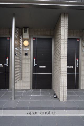 カーサ コモドIVの玄関写真