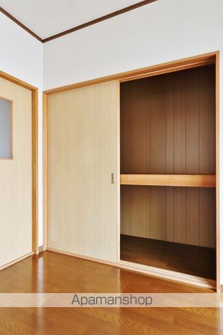 新居ハイツの内装写真