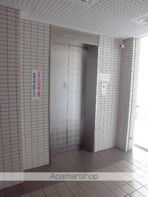 メゾン・ド・ペルレ[1R/26.24m2]の共用部3