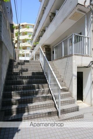 スカイコート落合IIの玄関写真