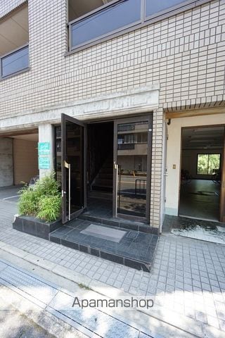 リバーライフ三島の玄関写真