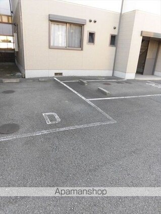 和歌山県和歌山市小雑賀[3DK/54.07m2]の駐車場3