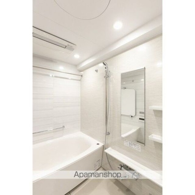 ＬＩＢＲ　ＧＲＡＮＴ　西新宿ＷＥＳＴ[3LDK/68.05m2]のバス