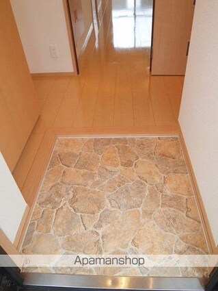 メゾンルミエール[1LDK/37.53m2]の玄関