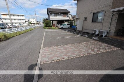 ソレーユ池田[2LDK/57.98m2]の駐車場