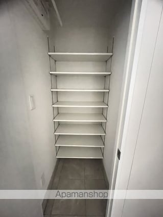 東京都港区西麻布２丁目[2LDK/58.34m2]の内装1