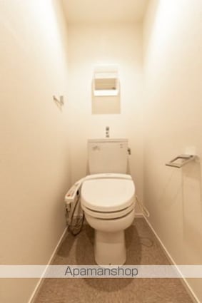 コートレアル三田綱町[1LDK/44.88m2]のトイレ