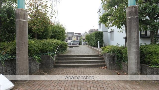 アーバンドエル猪高台の玄関写真