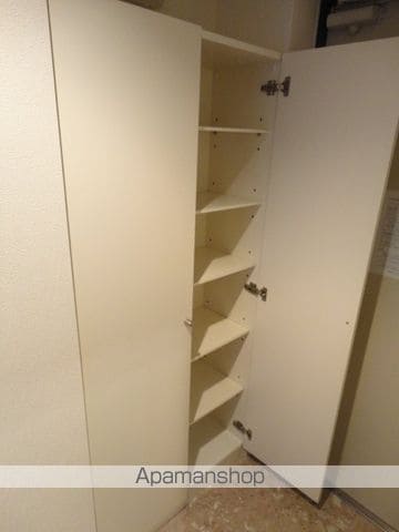 クレエル大通の内装写真