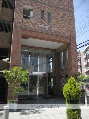 フジビルの玄関写真