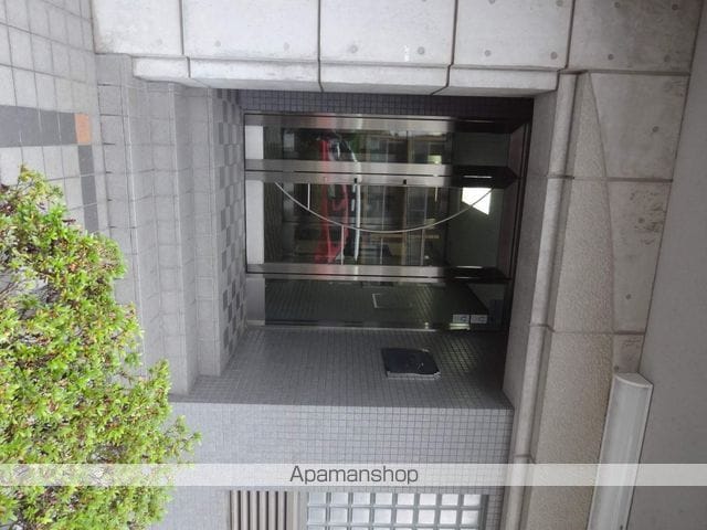 アクティ塚口の玄関写真