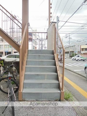 コーポ愛宕の玄関写真
