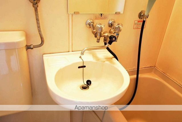 ベイ桂岡IIの内装写真