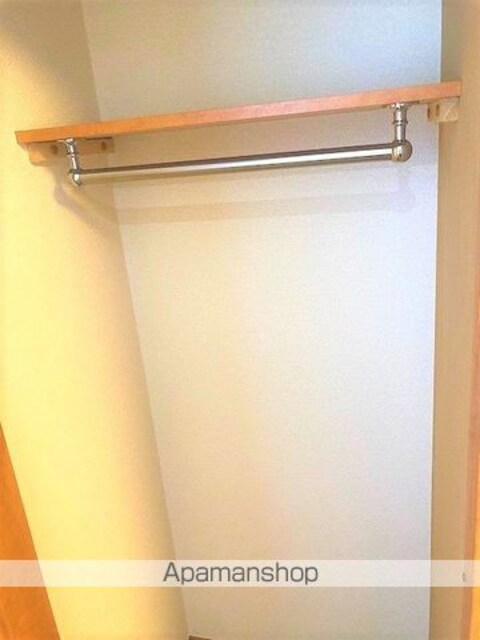 レオパレスゴールデンピラ[1K/20.28m2]の収納