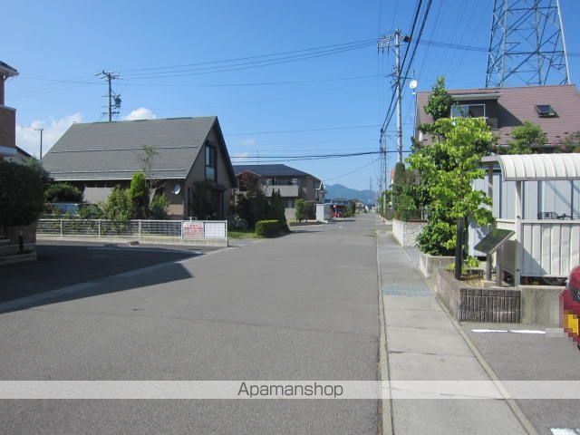 リビング瀬原田の周辺写真