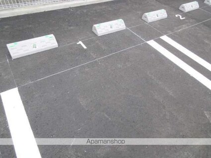 ガーデンハウスＴＡＤＡ　Ａ[2LDK/61.68m2]の駐車場1