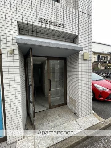 第5大津ビルの玄関写真