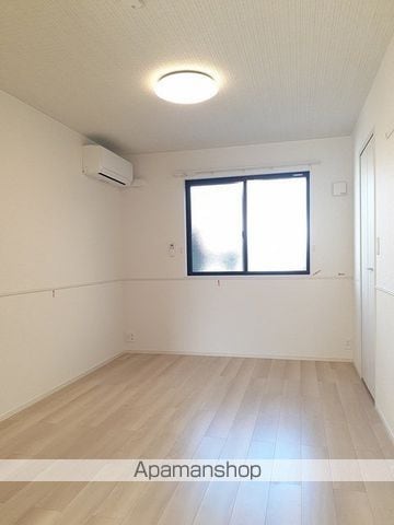 TN.COM.IIの内装写真