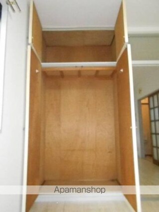 小川マンション[2K/37.75m2]の収納