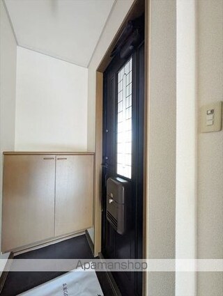 セレーノ岡本　Ａ棟[2LDK/50.39m2]の玄関